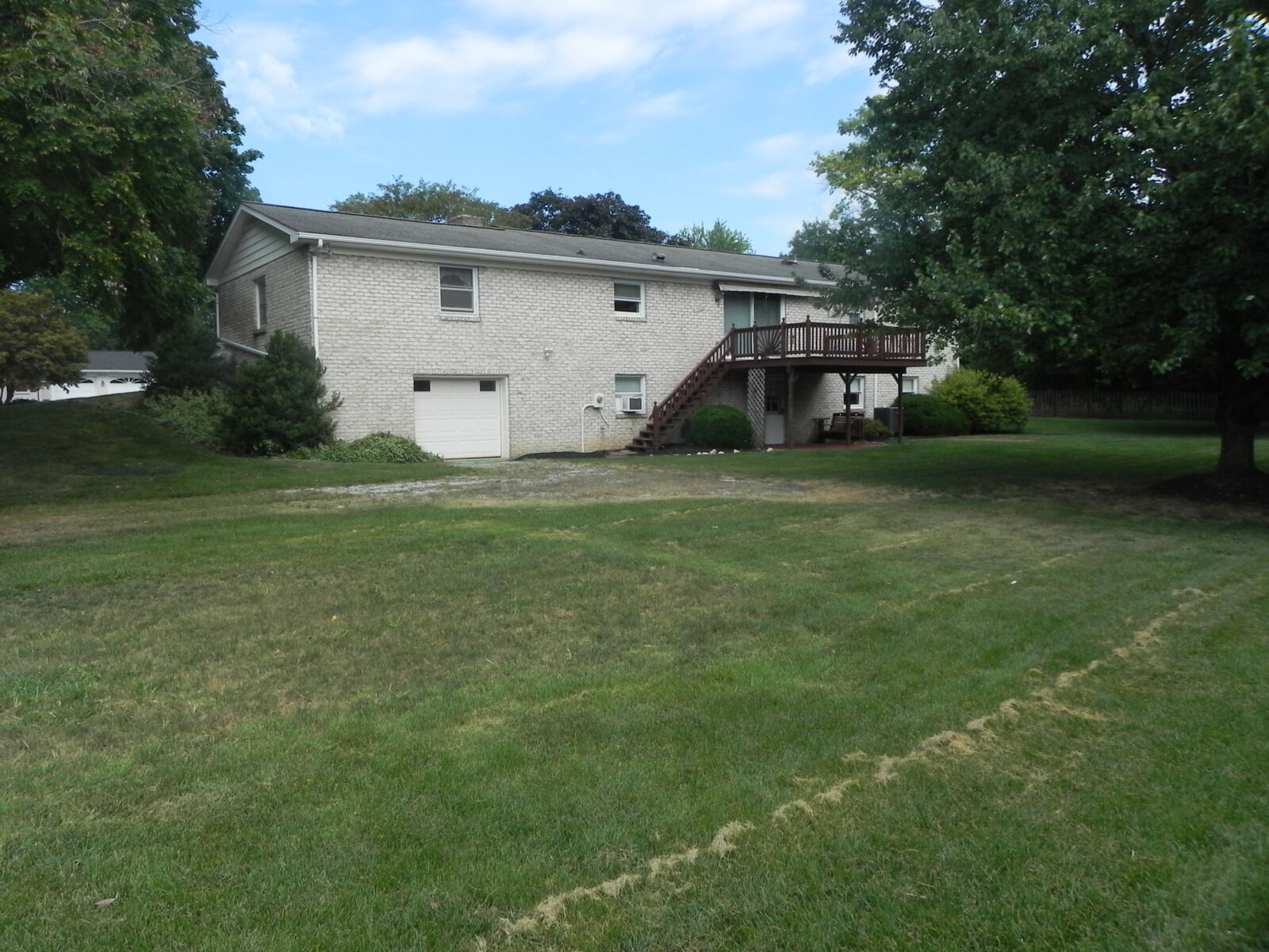 SOLD 322,000.00! REAL ESTATE AUCTION / HAGERSTOWN, MD - TUE. OCT. 7, 2025 - Image 12