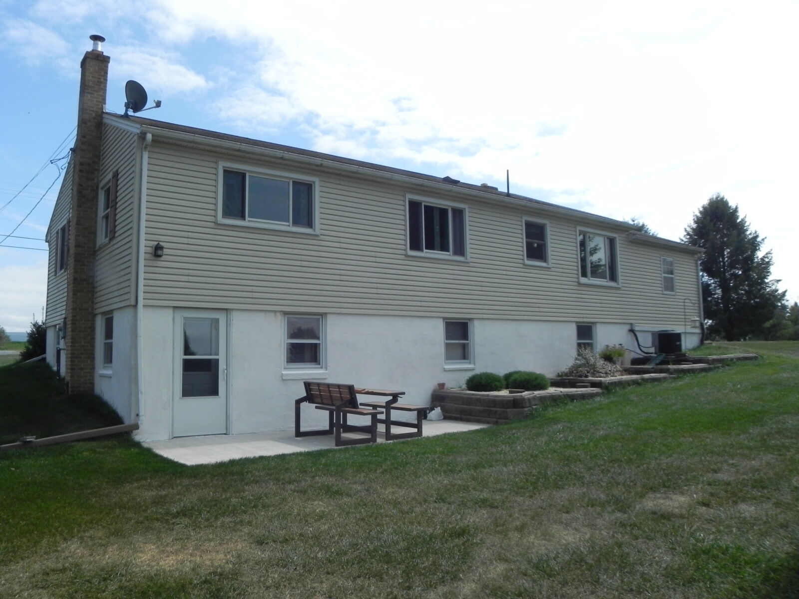 SOLD - $405,000! / HOUSE & SHOP ON 1.3 ACRES / CHAMBERSBURG, PA – SAT. NOV. 8, 2025 @ 1:00 PM - Image 46