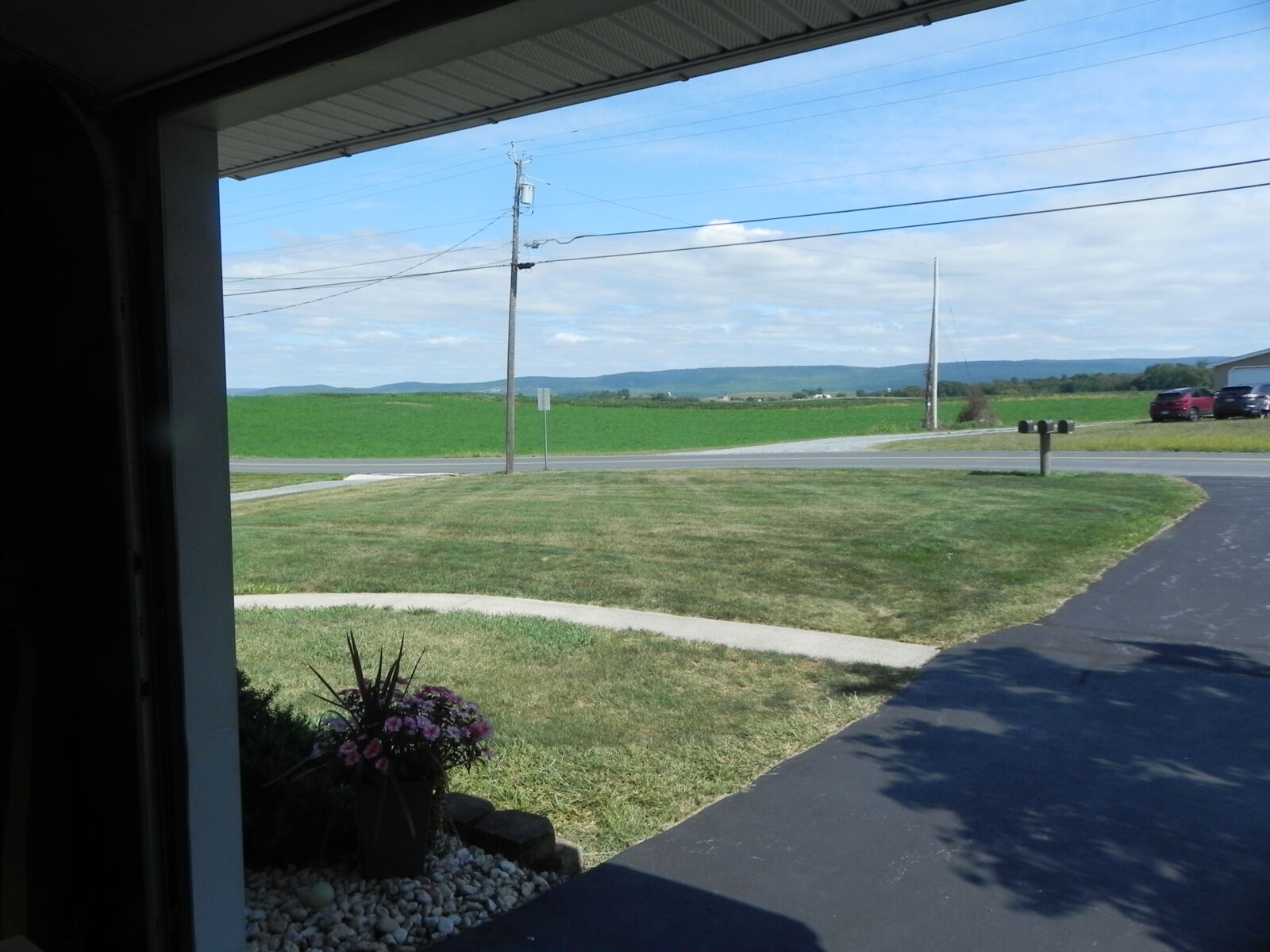SOLD - $405,000! / HOUSE & SHOP ON 1.3 ACRES / CHAMBERSBURG, PA – SAT. NOV. 8, 2025 @ 1:00 PM - Image 2
