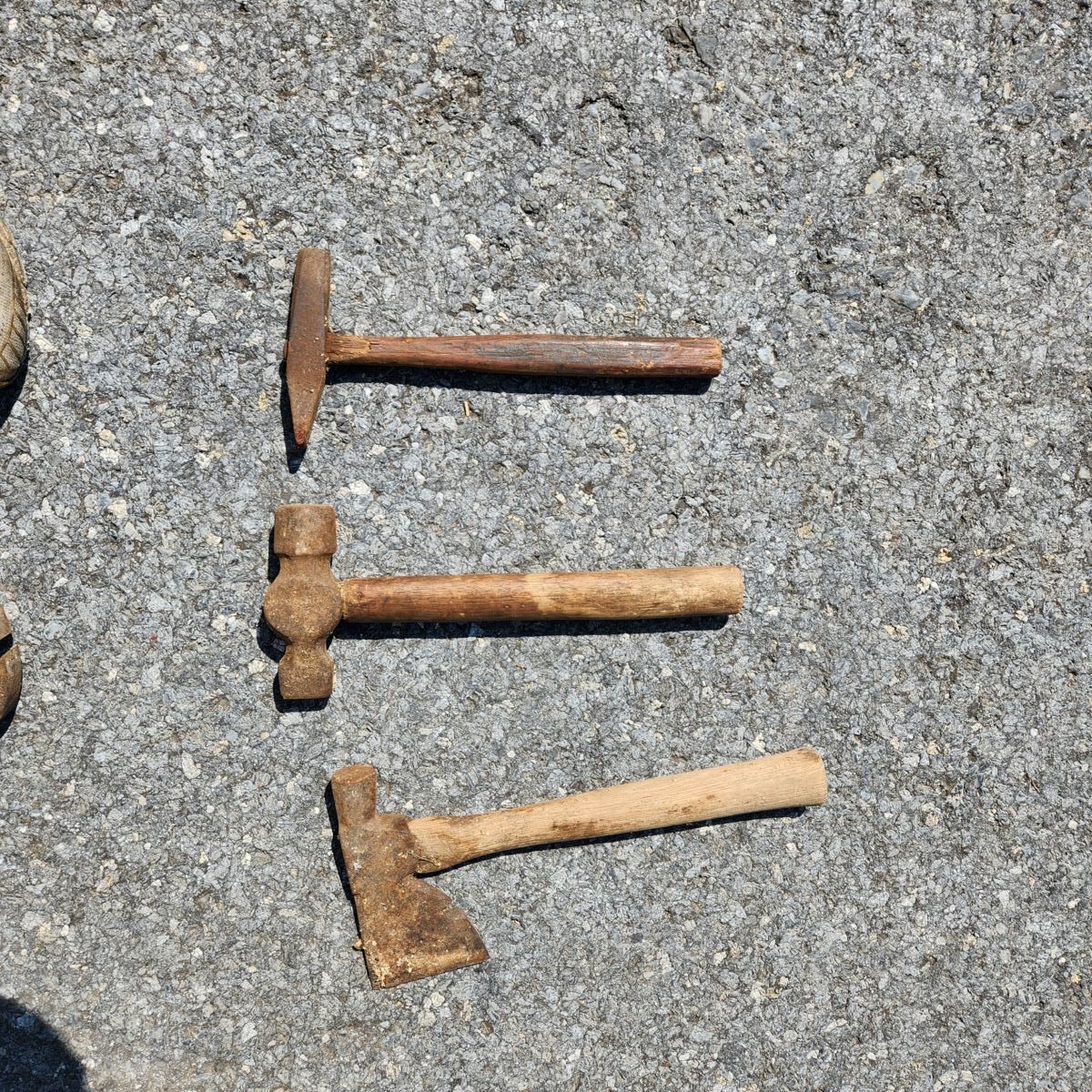 TRACTORS, FARM ANTIQUES, HOUSEHOLD GOODS, ETC - SHIPPENSBURG, PA. / SAT. OCT. 24. @ 8:30 AM - Image 345