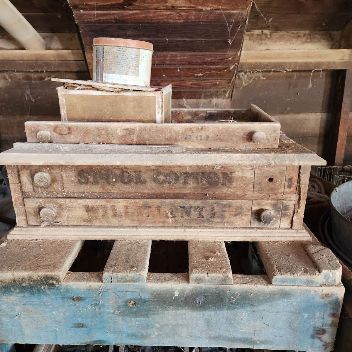 TRACTORS, FARM ANTIQUES, HOUSEHOLD GOODS, ETC - SHIPPENSBURG, PA. / SAT. OCT. 24. @ 8:30 AM - Image 343