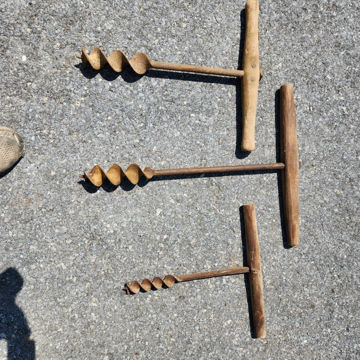 TRACTORS, FARM ANTIQUES, HOUSEHOLD GOODS, ETC - SHIPPENSBURG, PA. / SAT. OCT. 24. @ 8:30 AM - Image 340