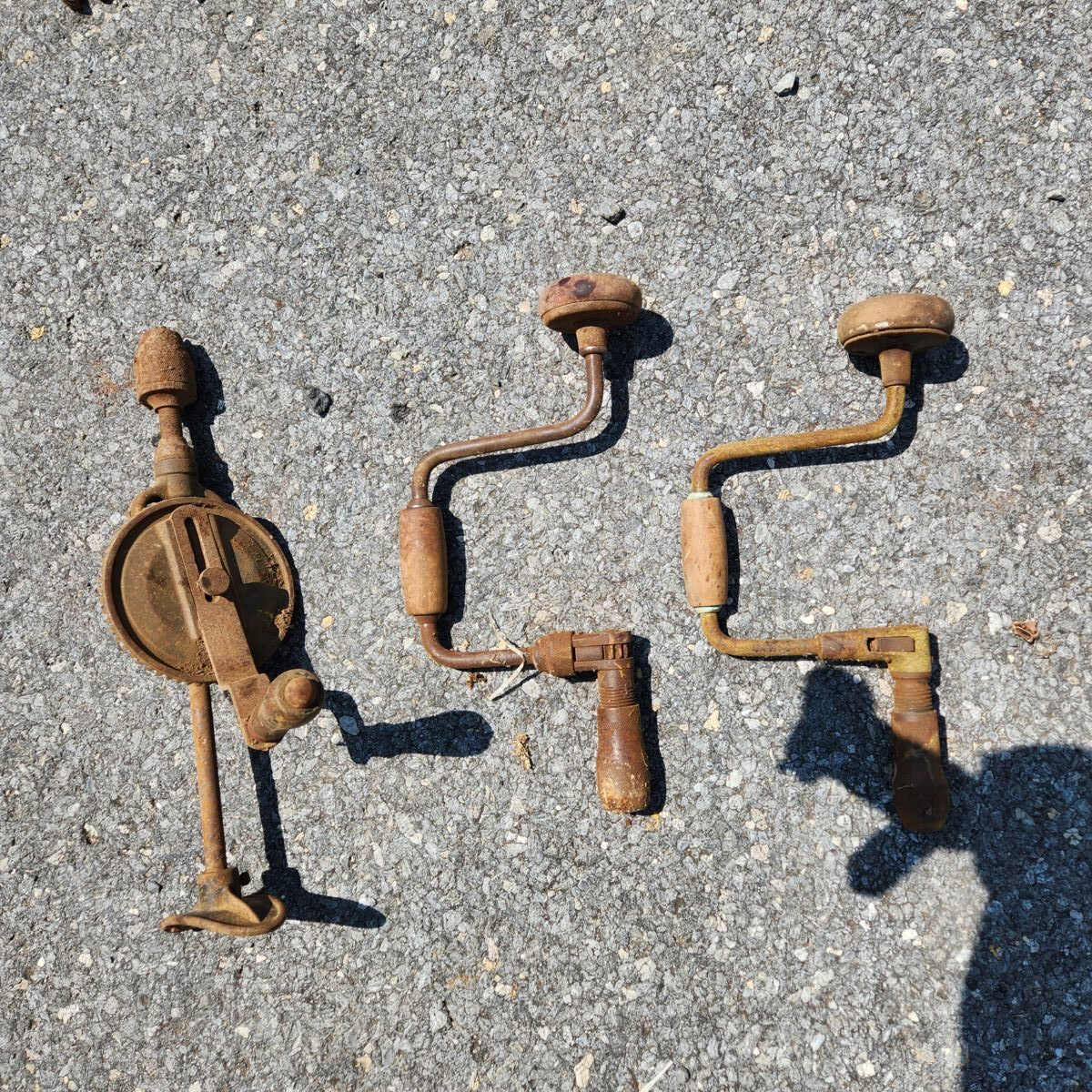 TRACTORS, FARM ANTIQUES, HOUSEHOLD GOODS, ETC - SHIPPENSBURG, PA. / SAT. OCT. 24. @ 8:30 AM - Image 336