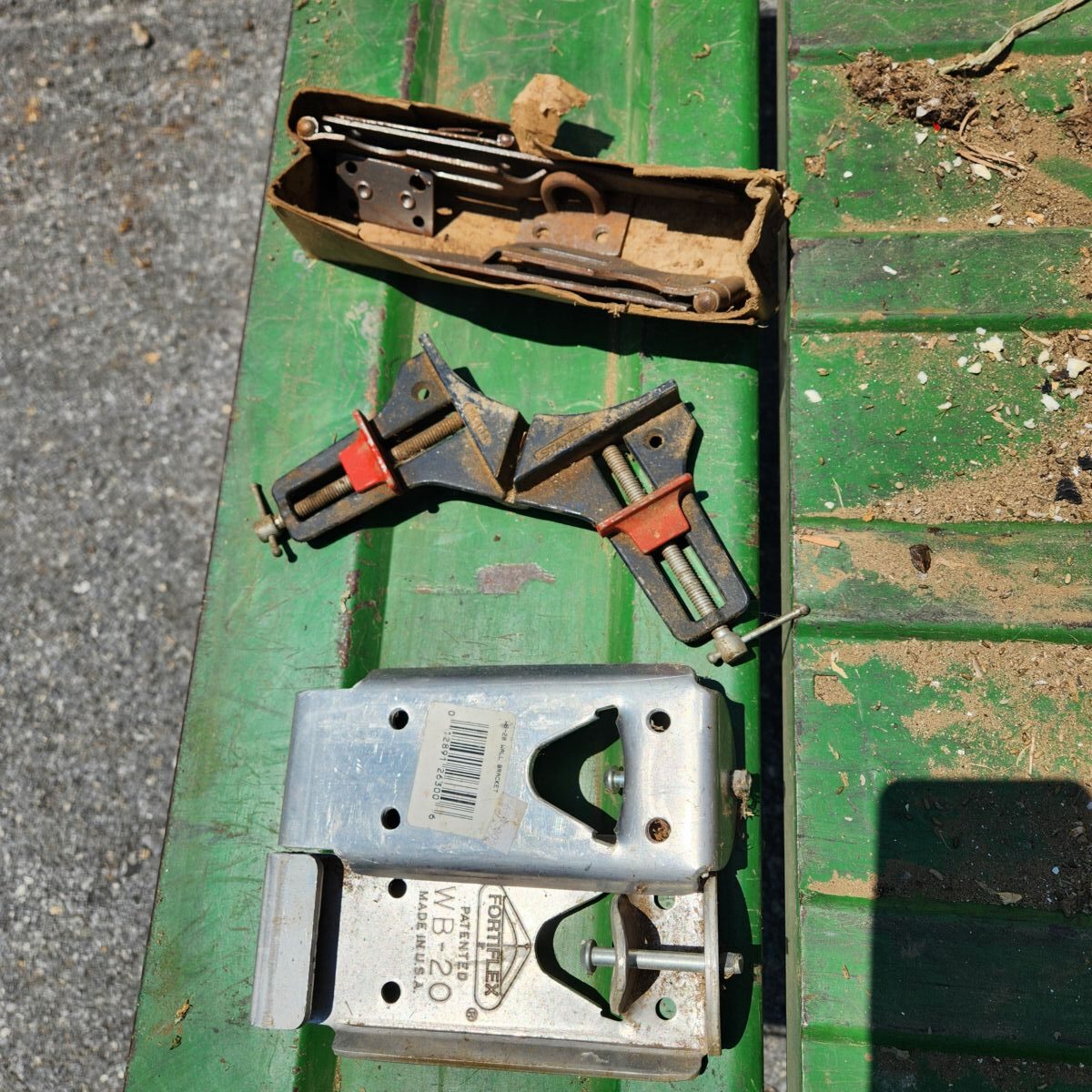 TRACTORS, FARM ANTIQUES, HOUSEHOLD GOODS, ETC - SHIPPENSBURG, PA. / SAT. OCT. 24. @ 8:30 AM - Image 321