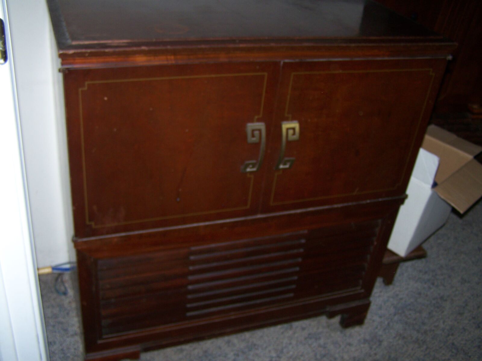 TRACTORS, FARM ANTIQUES, HOUSEHOLD GOODS, ETC - SHIPPENSBURG, PA. / SAT. OCT. 24. @ 8:30 AM - Image 317