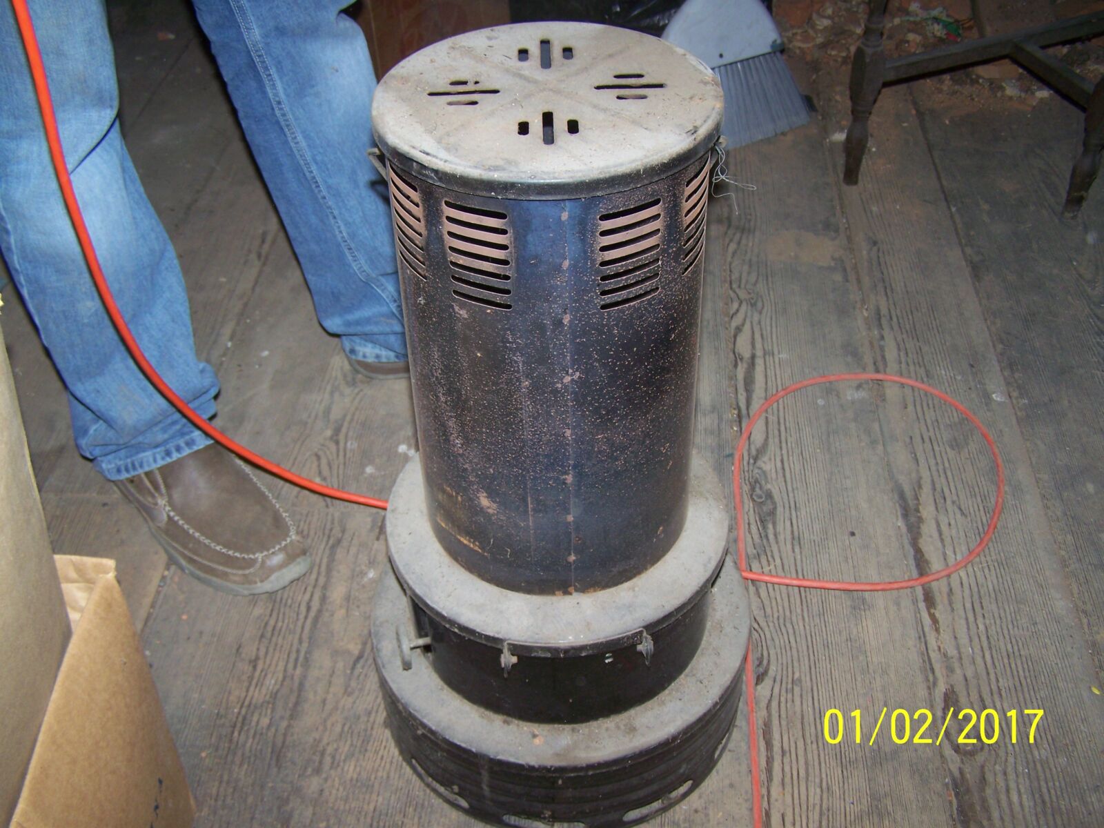 TRACTORS, FARM ANTIQUES, HOUSEHOLD GOODS, ETC - SHIPPENSBURG, PA. / SAT. OCT. 24. @ 8:30 AM - Image 311