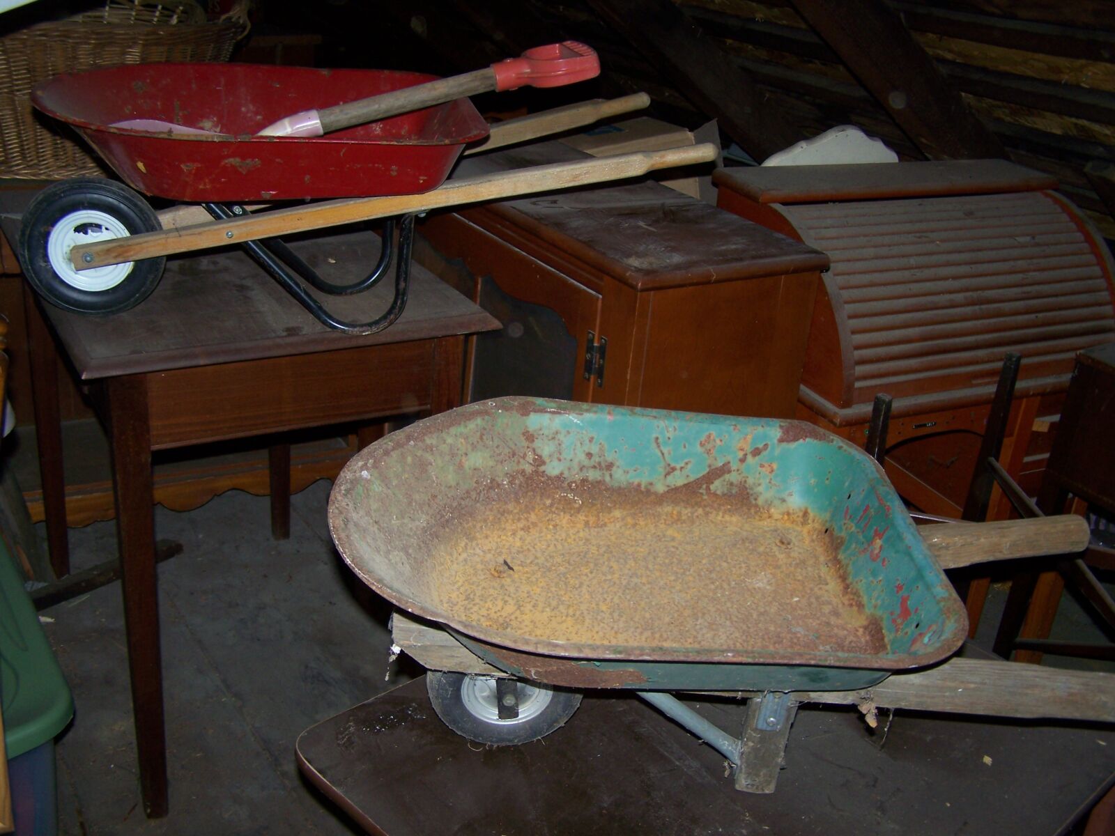 TRACTORS, FARM ANTIQUES, HOUSEHOLD GOODS, ETC - SHIPPENSBURG, PA. / SAT. OCT. 24. @ 8:30 AM - Image 290