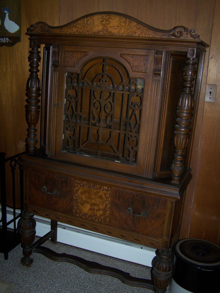TRACTORS, FARM ANTIQUES, HOUSEHOLD GOODS, ETC - SHIPPENSBURG, PA. / SAT. OCT. 24. @ 8:30 AM - Image 289