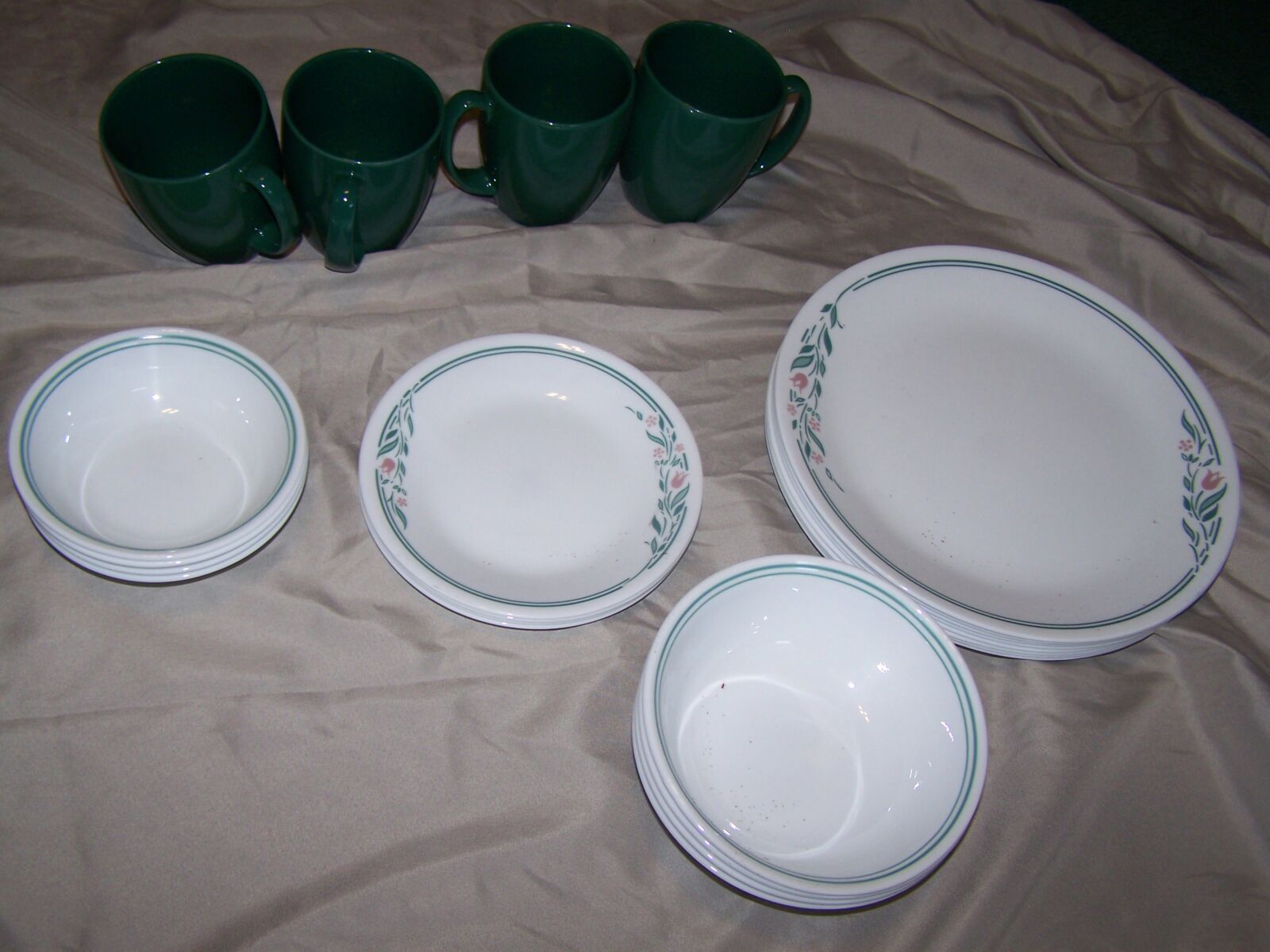 TRACTORS, FARM ANTIQUES, HOUSEHOLD GOODS, ETC - SHIPPENSBURG, PA. / SAT. OCT. 24. @ 8:30 AM - Image 279