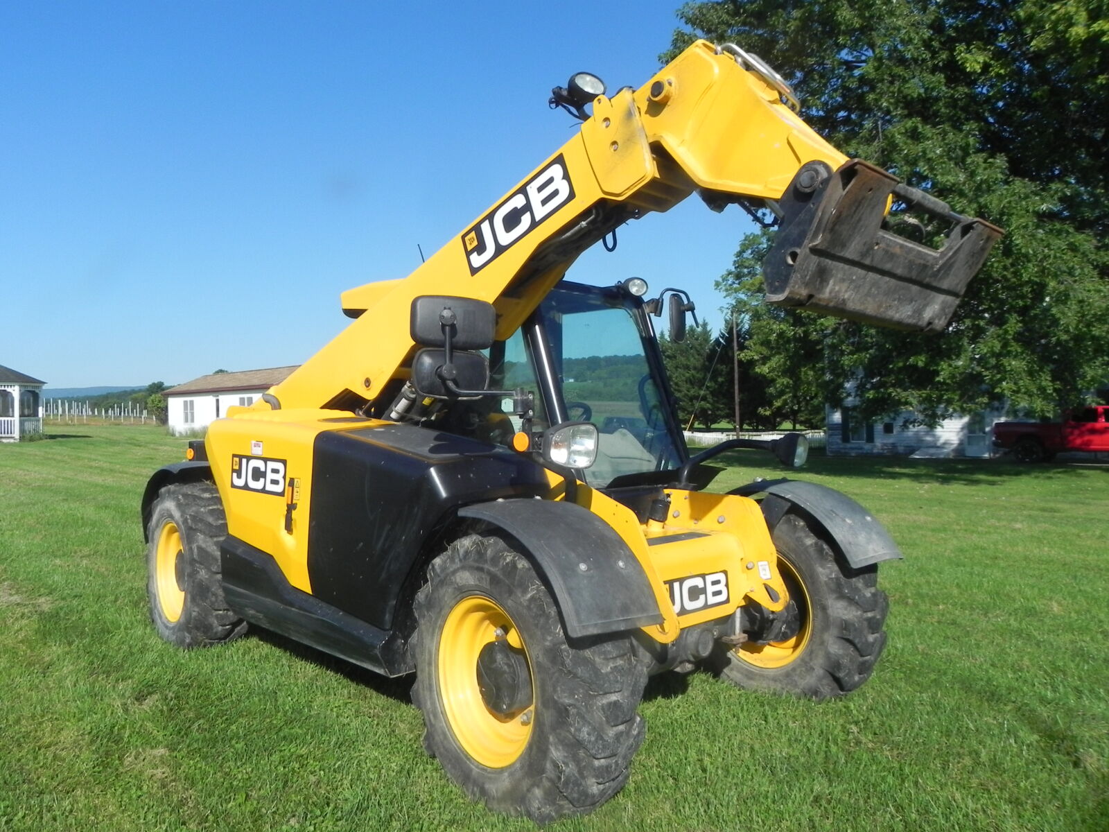FARM MACHINERY & RELATED ITEMS - MIFFLINTOWN, PA. / TUE. OCTOBER 20. @ 9:00 AM