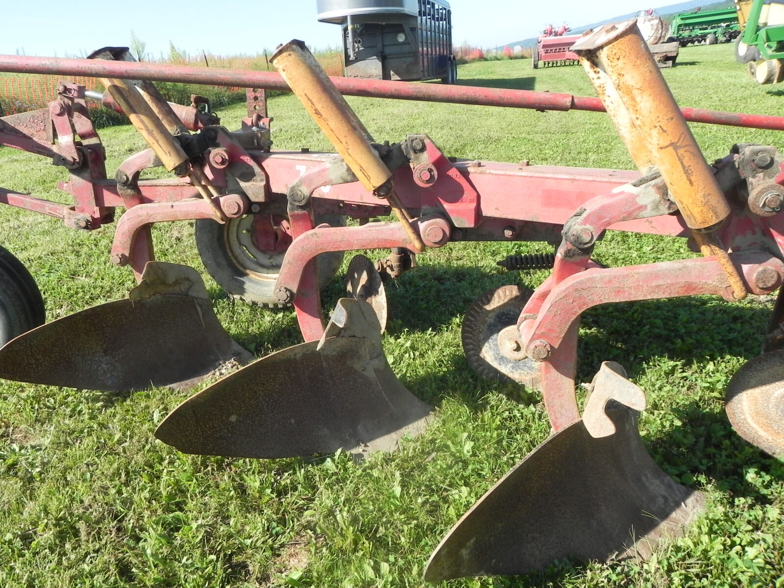 FARM MACHINERY & RELATED ITEMS - MIFFLINTOWN, PA. / TUE. OCTOBER 20. @ 9:00 AM - Image 143