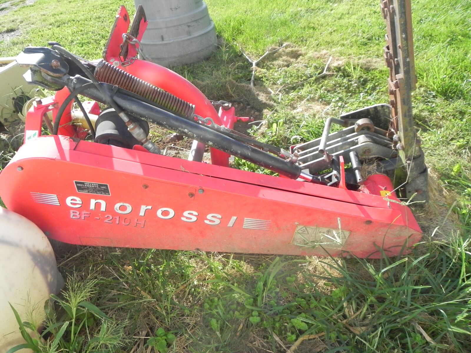 TRACTORS, FARM ANTIQUES, HOUSEHOLD GOODS, ETC - SHIPPENSBURG, PA. / SAT. OCT. 24. @ 8:30 AM - Image 251