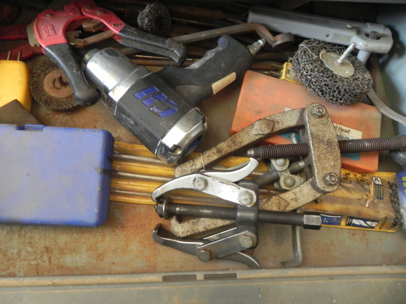 TRACTORS, FARM ANTIQUES, HOUSEHOLD GOODS, ETC - SHIPPENSBURG, PA. / SAT. OCT. 24. @ 8:30 AM - Image 246
