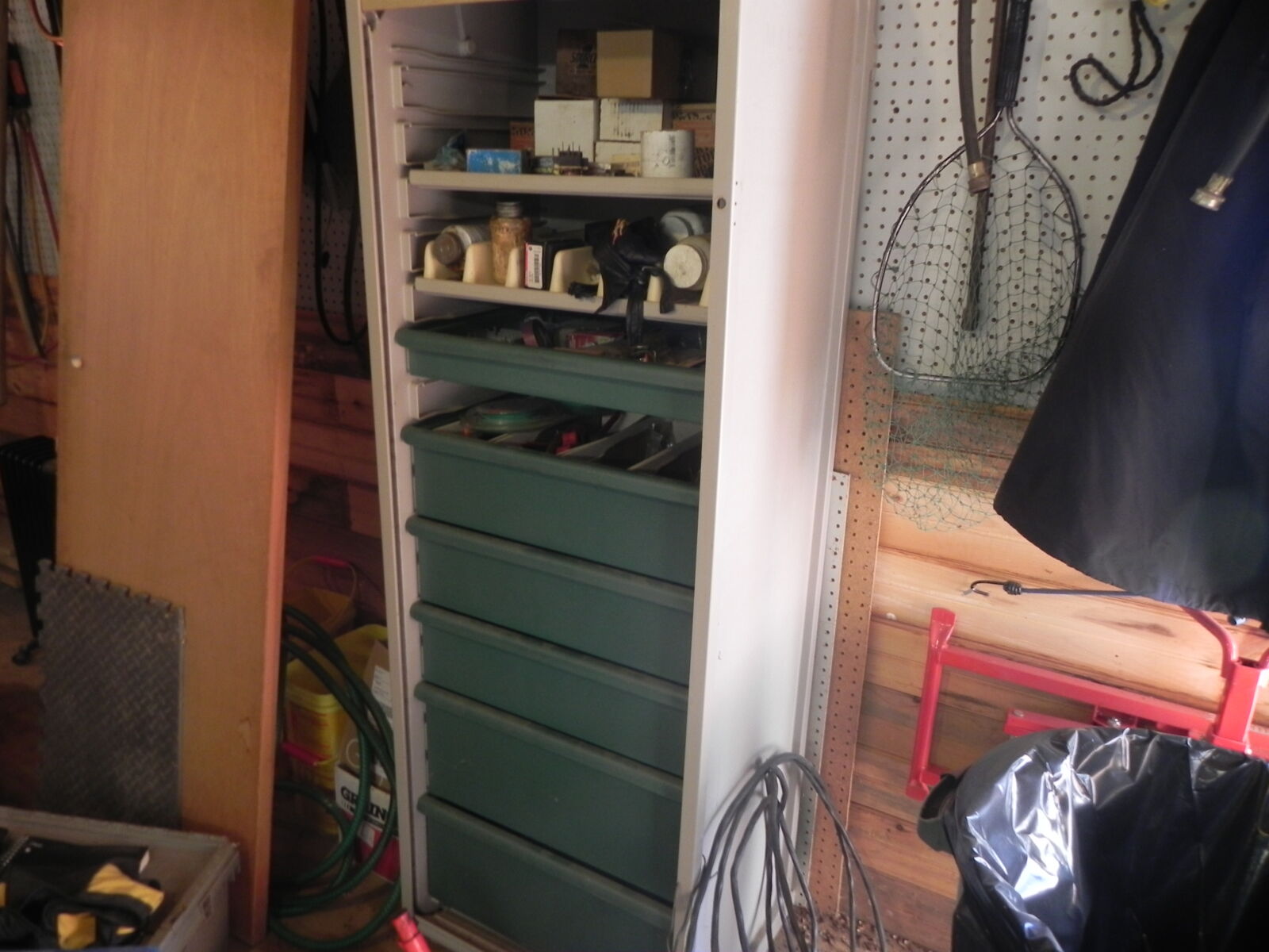 TRACTORS, FARM ANTIQUES, HOUSEHOLD GOODS, ETC - SHIPPENSBURG, PA. / SAT. OCT. 24. @ 8:30 AM - Image 234