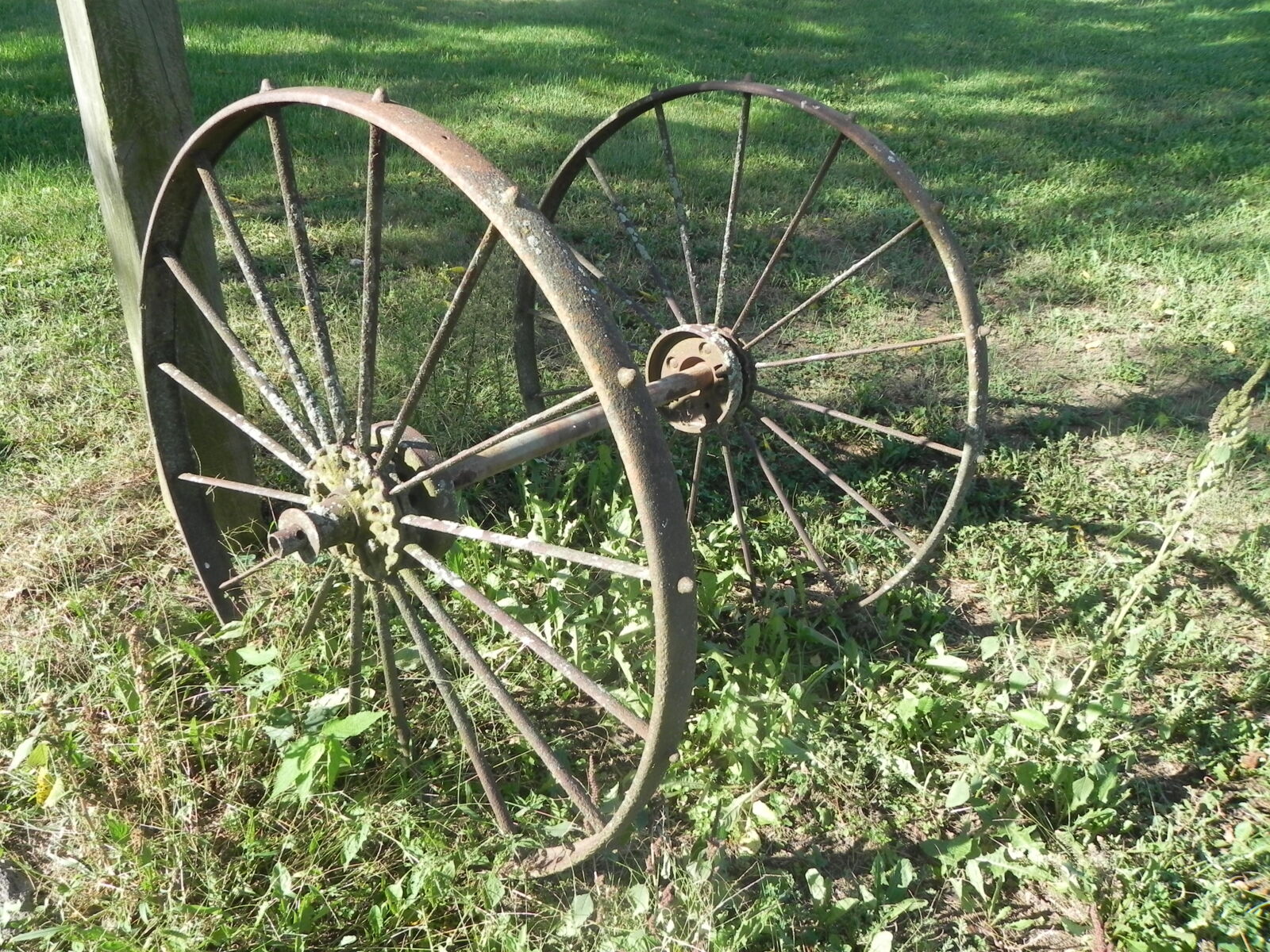 TRACTORS, FARM ANTIQUES, HOUSEHOLD GOODS, ETC - SHIPPENSBURG, PA. / SAT. OCT. 24. @ 8:30 AM - Image 232