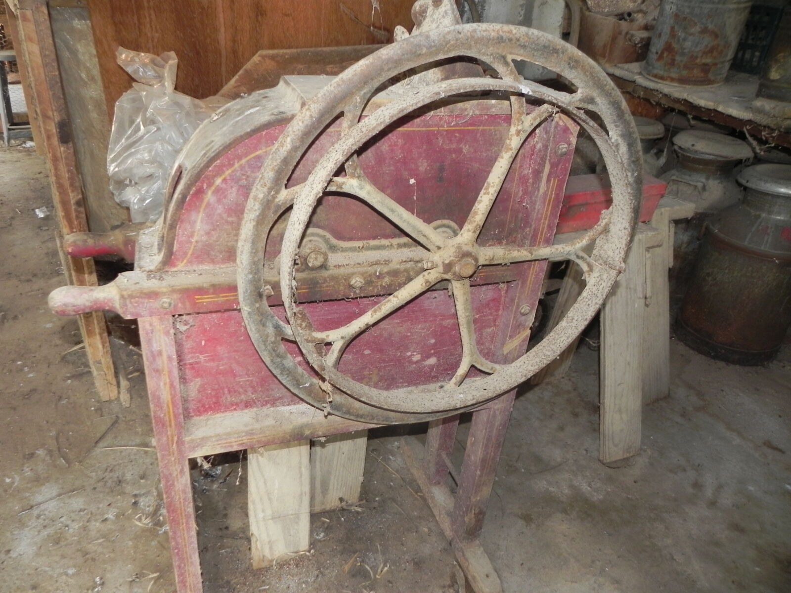 TRACTORS, FARM ANTIQUES, HOUSEHOLD GOODS, ETC - SHIPPENSBURG, PA. / SAT. OCT. 24. @ 8:30 AM - Image 213