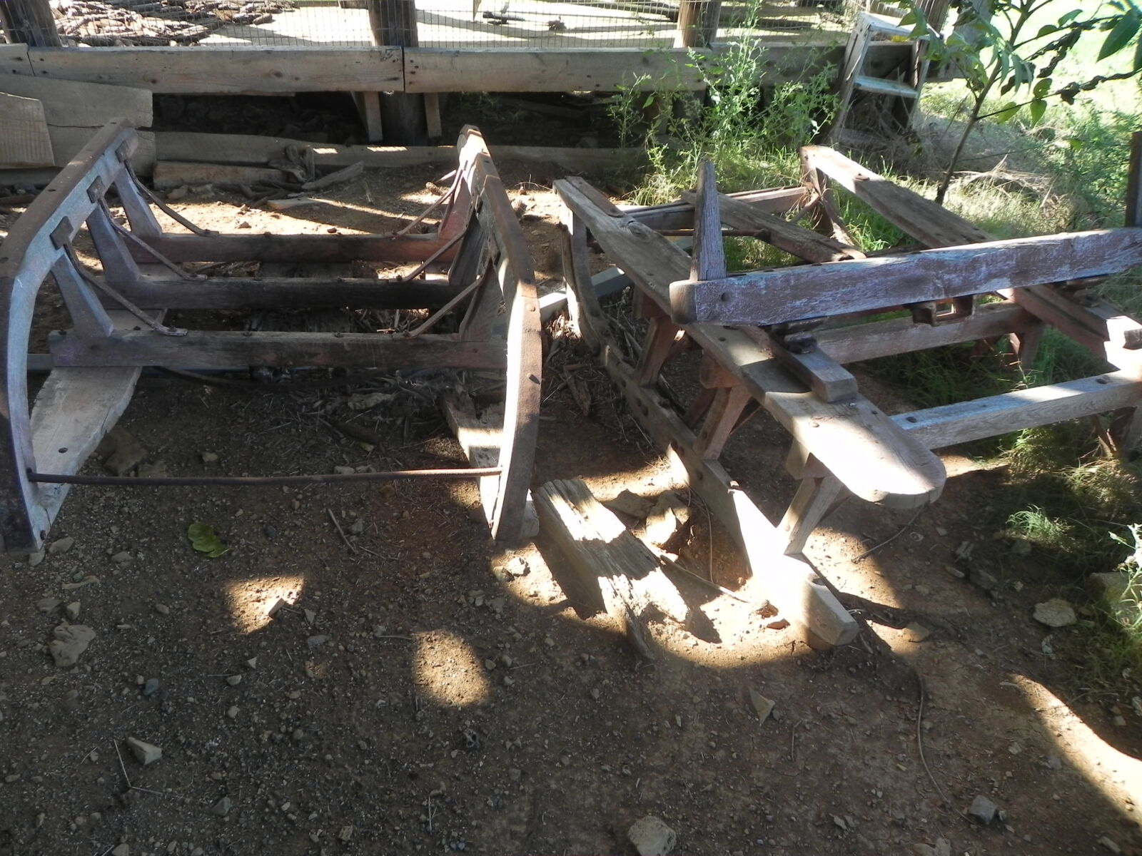 TRACTORS, FARM ANTIQUES, HOUSEHOLD GOODS, ETC - SHIPPENSBURG, PA. / SAT. OCT. 24. @ 8:30 AM - Image 208
