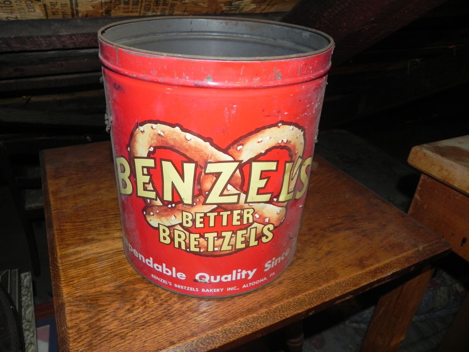 TRACTORS, FARM ANTIQUES, HOUSEHOLD GOODS, ETC - SHIPPENSBURG, PA. / SAT. OCT. 24. @ 8:30 AM - Image 194