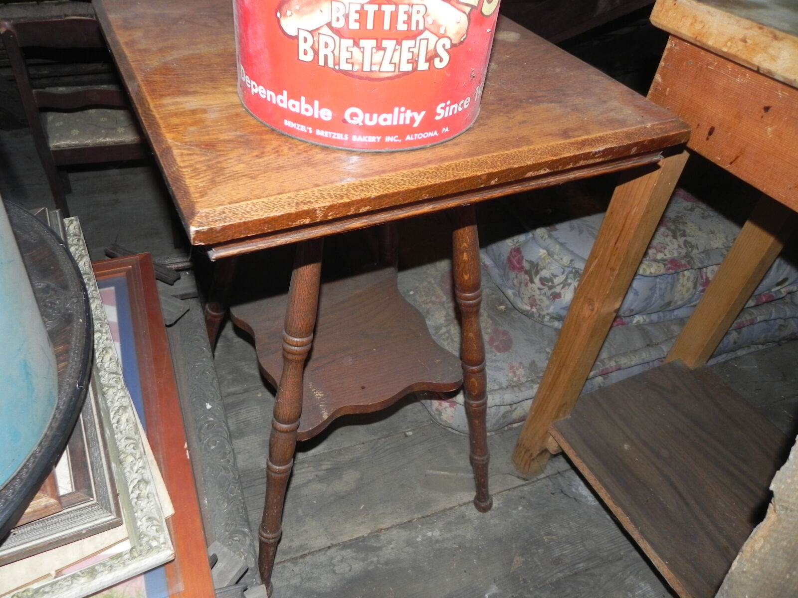 TRACTORS, FARM ANTIQUES, HOUSEHOLD GOODS, ETC - SHIPPENSBURG, PA. / SAT. OCT. 24. @ 8:30 AM - Image 193
