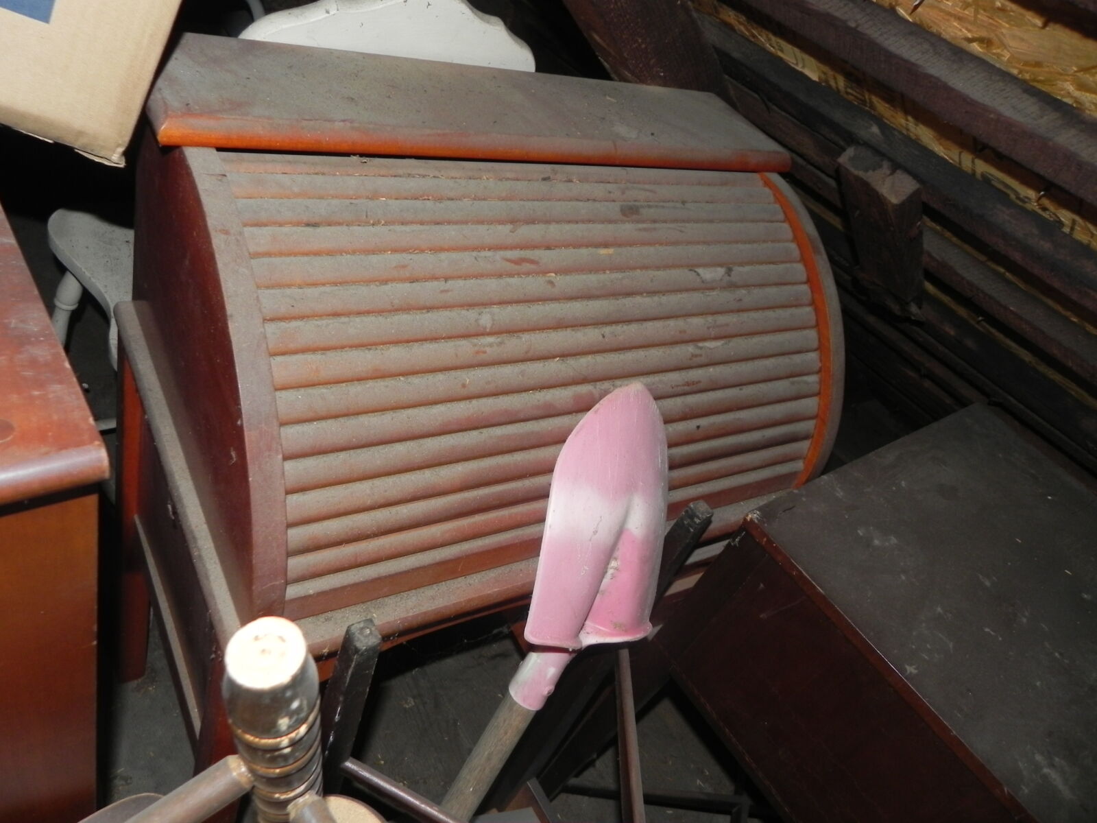 TRACTORS, FARM ANTIQUES, HOUSEHOLD GOODS, ETC - SHIPPENSBURG, PA. / SAT. OCT. 24. @ 8:30 AM - Image 186