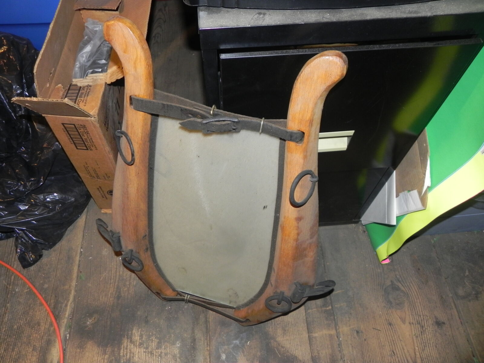TRACTORS, FARM ANTIQUES, HOUSEHOLD GOODS, ETC - SHIPPENSBURG, PA. / SAT. OCT. 24. @ 8:30 AM - Image 185