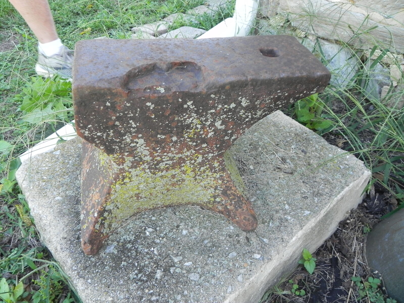 TRACTORS, FARM ANTIQUES, HOUSEHOLD GOODS, ETC - SHIPPENSBURG, PA. / SAT. OCT. 24. @ 8:30 AM - Image 171