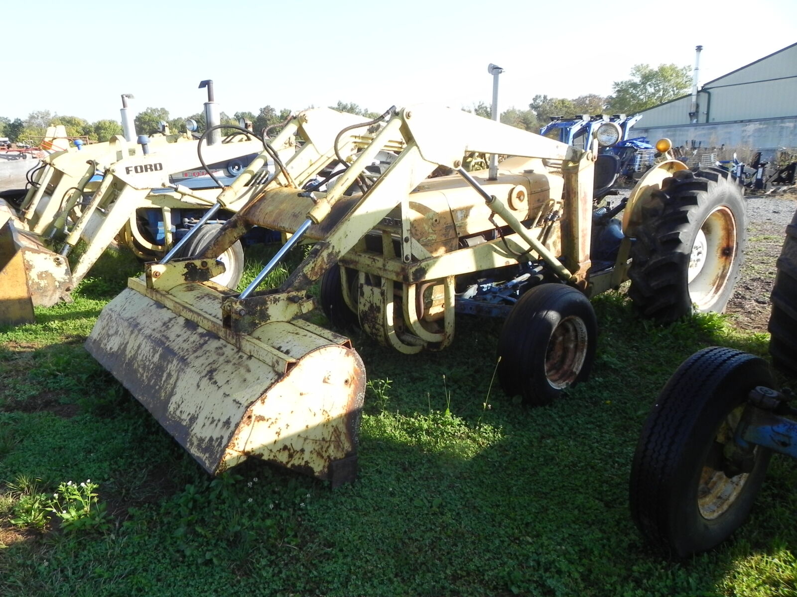 FORD TRACTORS, TRACTOR PARTS, & MORE - ELIZABETHTOWN, PA. / THURS. DECEMBER 3. - Image 41