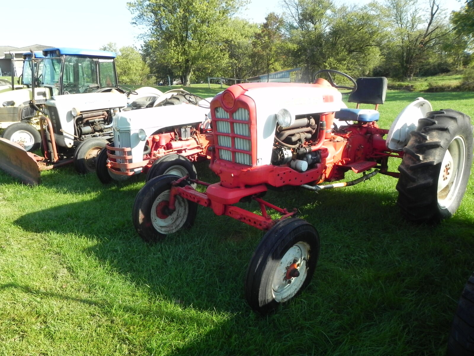 FORD TRACTORS, TRACTOR PARTS, & MORE - ELIZABETHTOWN, PA. / THURS. DECEMBER 3. - Image 20