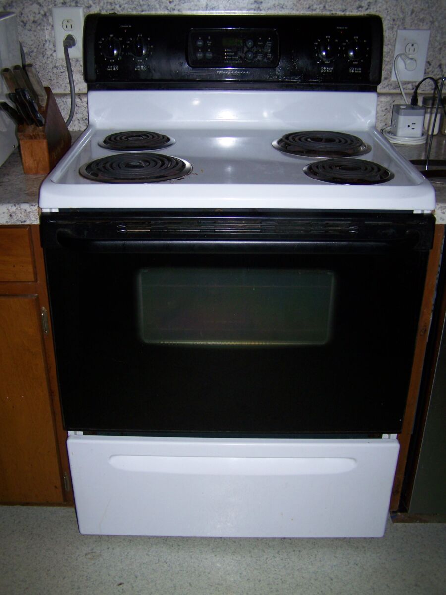 TRACTORS, FARM ANTIQUES, HOUSEHOLD GOODS, ETC - SHIPPENSBURG, PA. / SAT. OCT. 24. @ 8:30 AM - Image 123