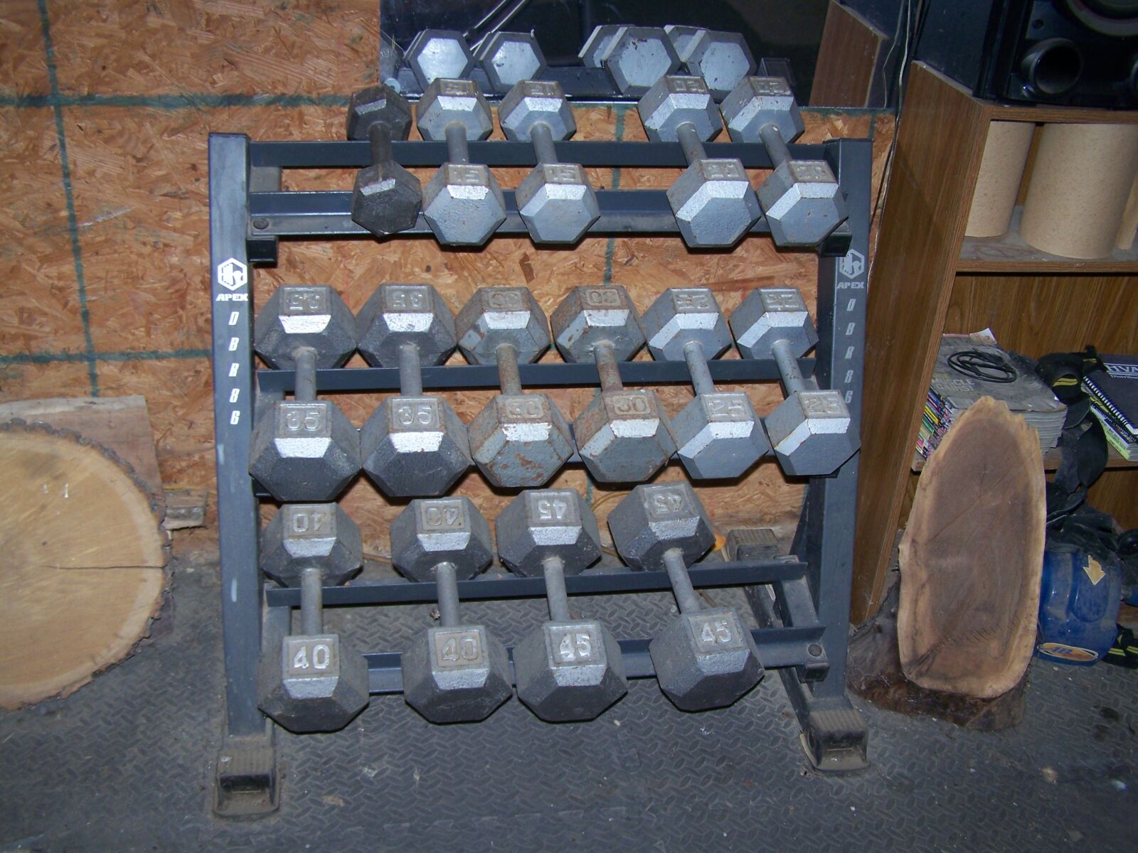 TRACTORS, FARM ANTIQUES, HOUSEHOLD GOODS, ETC - SHIPPENSBURG, PA. / SAT. OCT. 24. @ 8:30 AM - Image 108