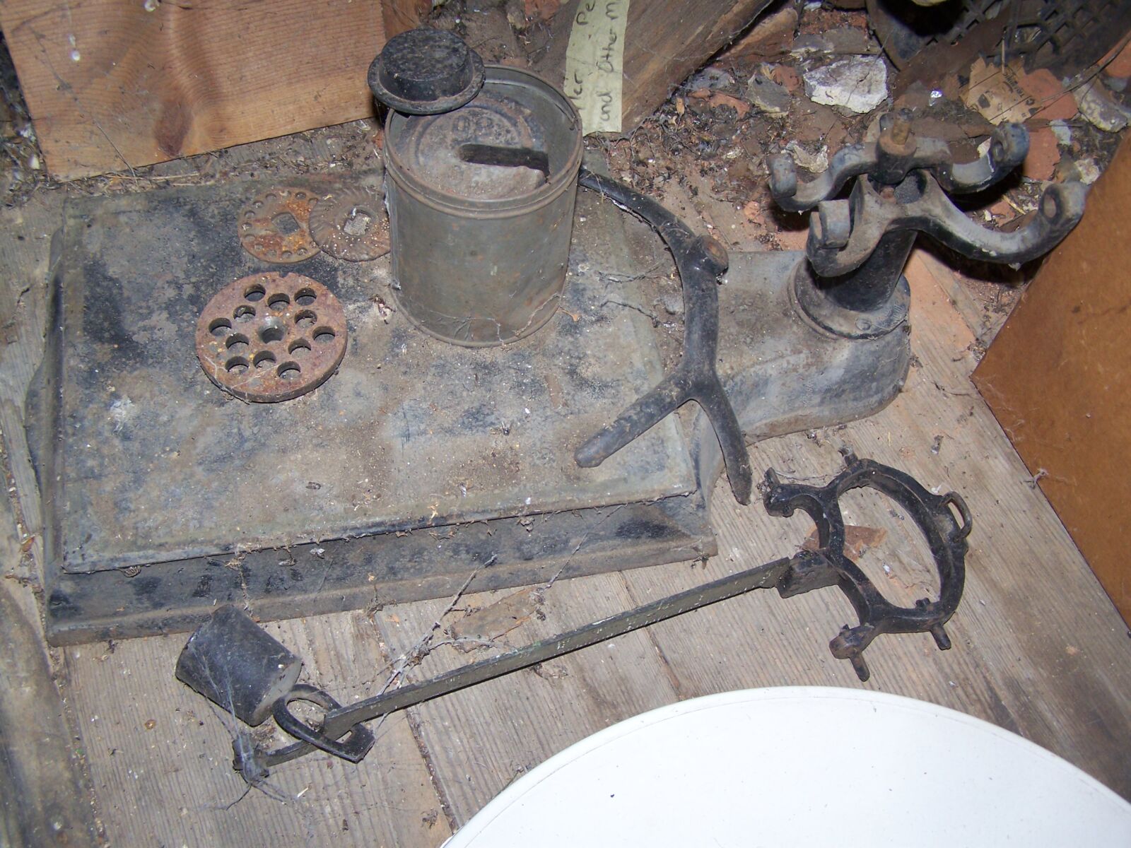 TRACTORS, FARM ANTIQUES, HOUSEHOLD GOODS, ETC - SHIPPENSBURG, PA. / SAT. OCT. 24. @ 8:30 AM - Image 52