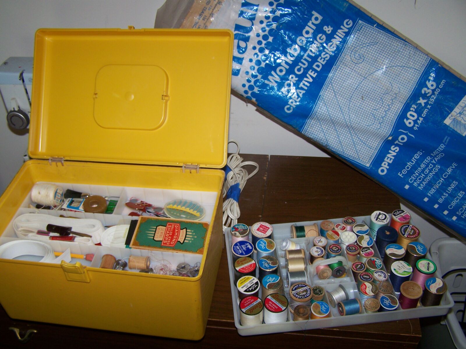 TRACTORS, FARM ANTIQUES, HOUSEHOLD GOODS, ETC - SHIPPENSBURG, PA. / SAT. OCT. 24. @ 8:30 AM - Image 45
