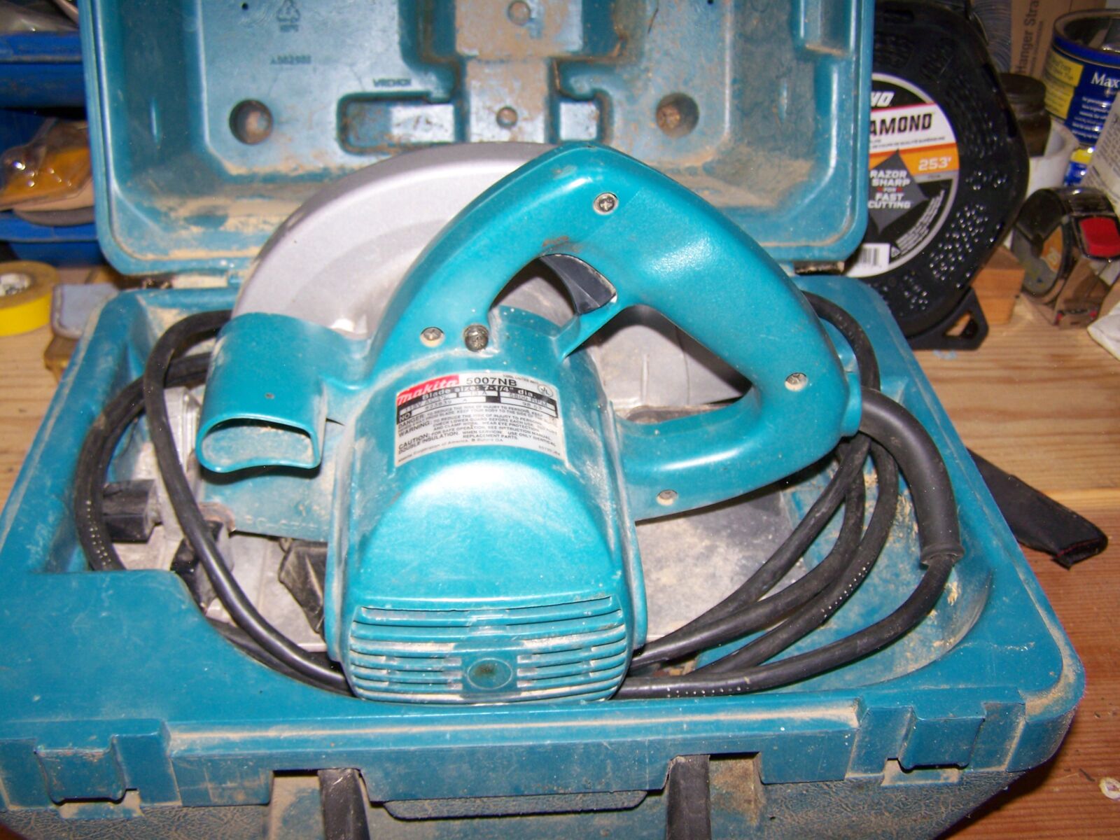 TRACTORS, FARM ANTIQUES, HOUSEHOLD GOODS, ETC - SHIPPENSBURG, PA. / SAT. OCT. 24. @ 8:30 AM - Image 383