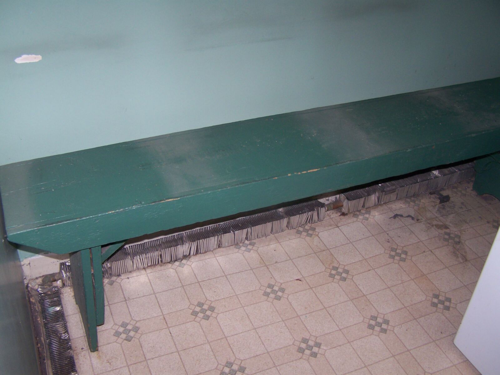 TRACTORS, FARM ANTIQUES, HOUSEHOLD GOODS, ETC - SHIPPENSBURG, PA. / SAT. OCT. 24. @ 8:30 AM - Image 15