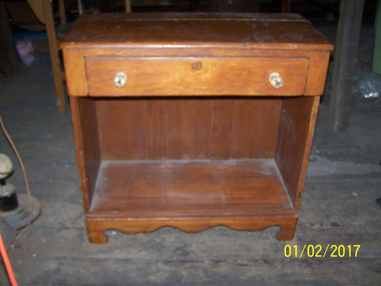 TRACTORS, FARM ANTIQUES, HOUSEHOLD GOODS, ETC - SHIPPENSBURG, PA. / SAT. OCT. 24. @ 8:30 AM - Image 5